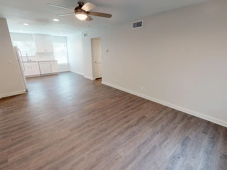 Treemont Apartments — Photo 54