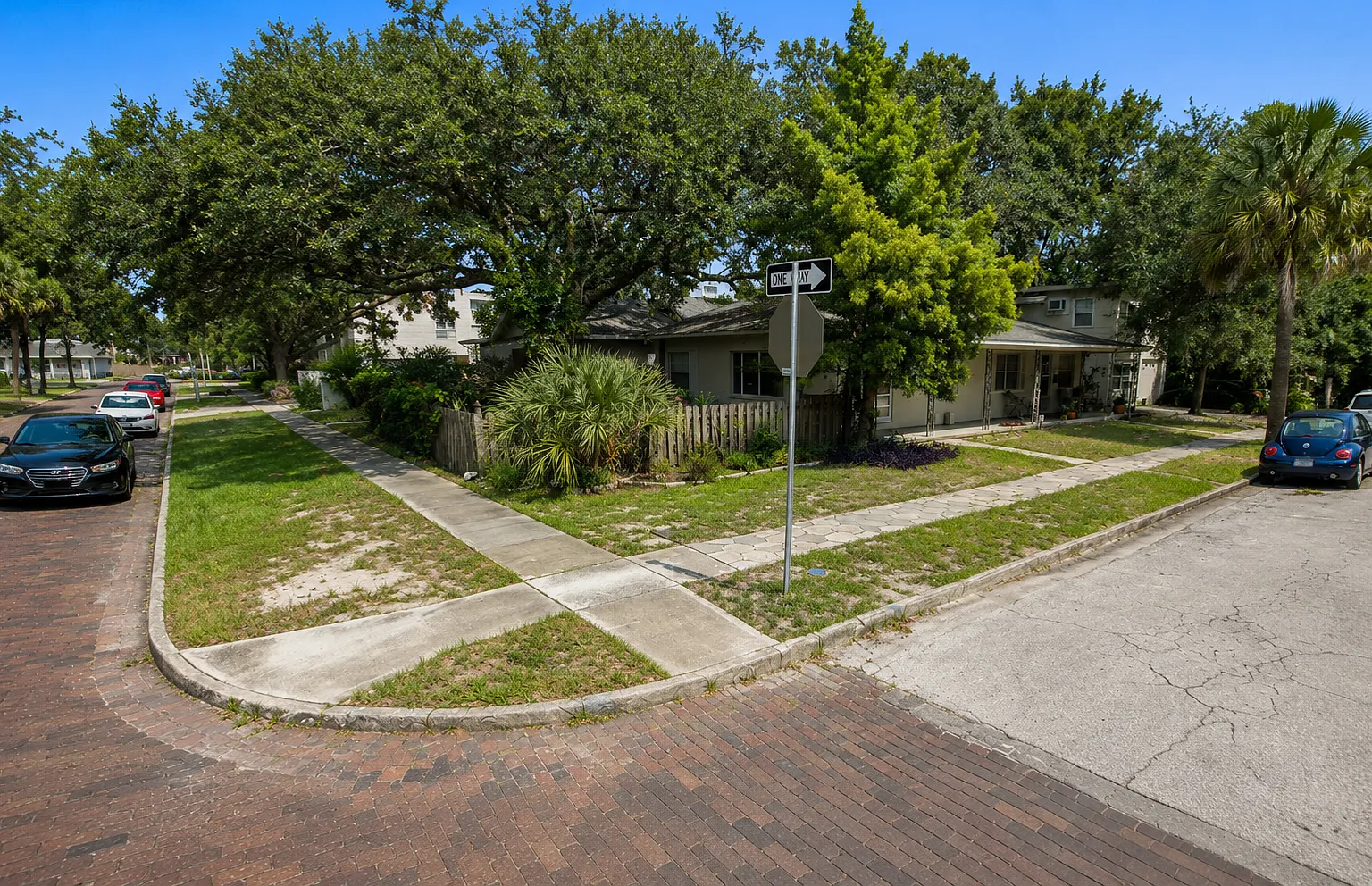 1 bed, 700 sqft, $1,585 — Photo 4