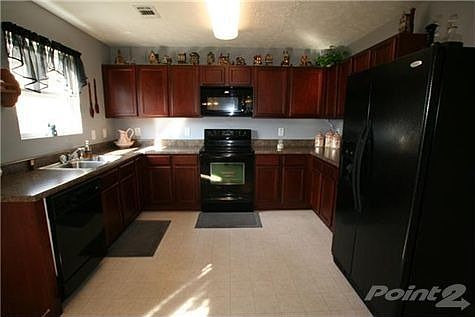 3rd image of 3047 Ewingdale Dr