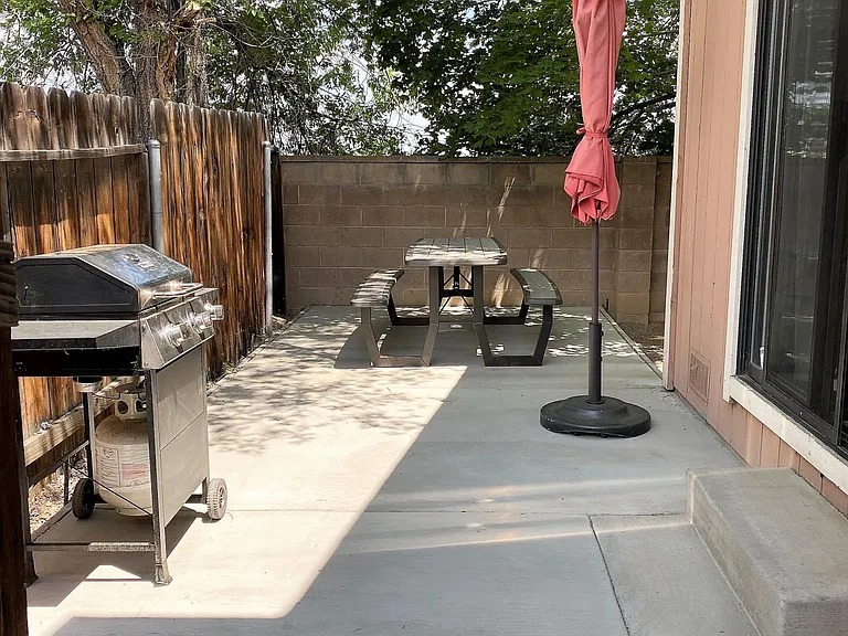 1940 Sierra Highlands Dr — Photo 38