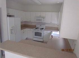 3rd image of 909 NE 42nd Ave