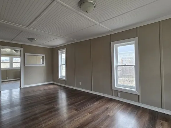 1411 Saint Louis St, Johnson City, TN 37601