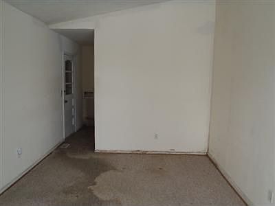 5th image of 854 Heatherstone Dr