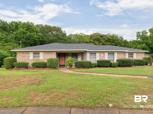 1367 Spring Valley Ct, Mobile, AL 36693