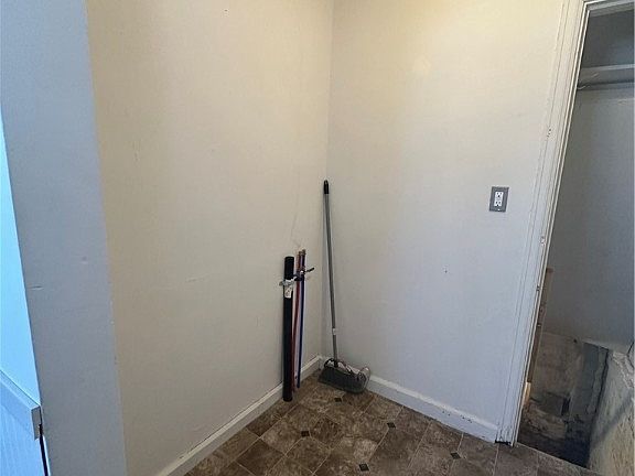 4th image of 1527 Wyoming Ave