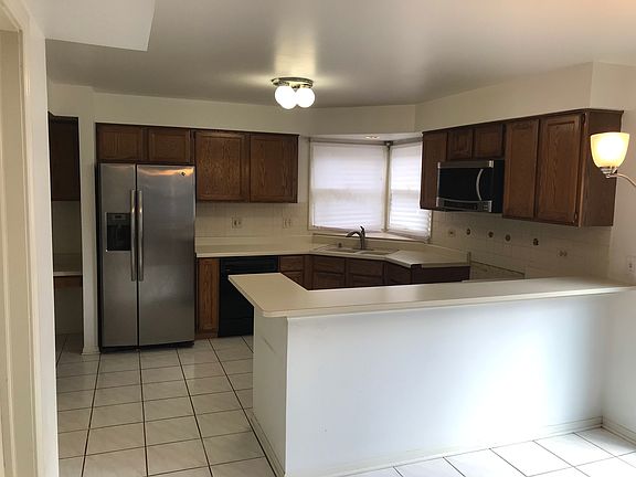 5th image of 344 Orchard Ln