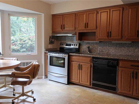 4th image of 4 Rocklyn Ct