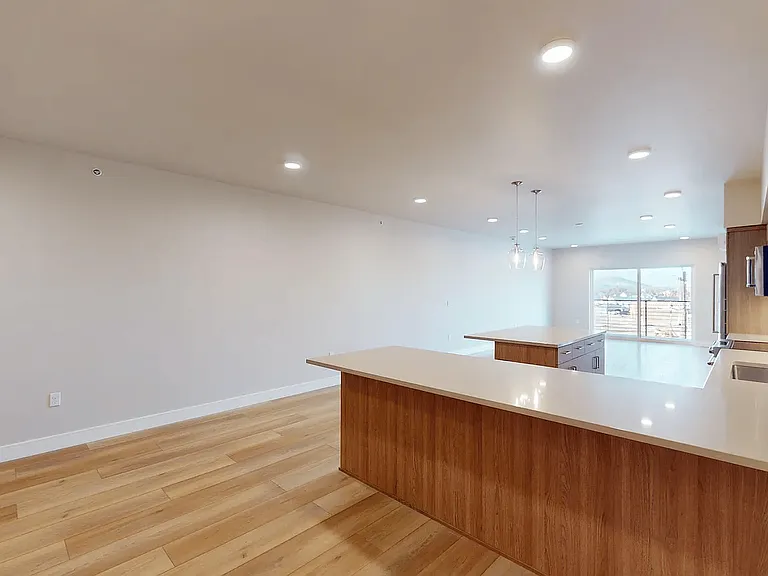 3750 SW Badger Ave #204 — Photo 5