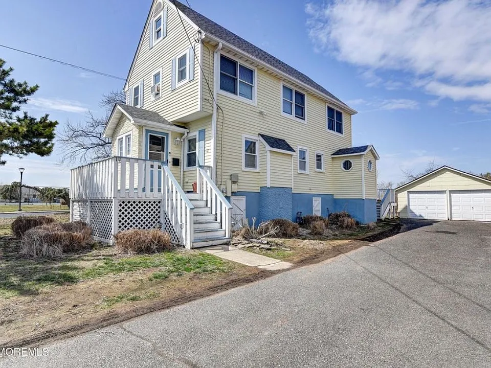 47 Valentine St