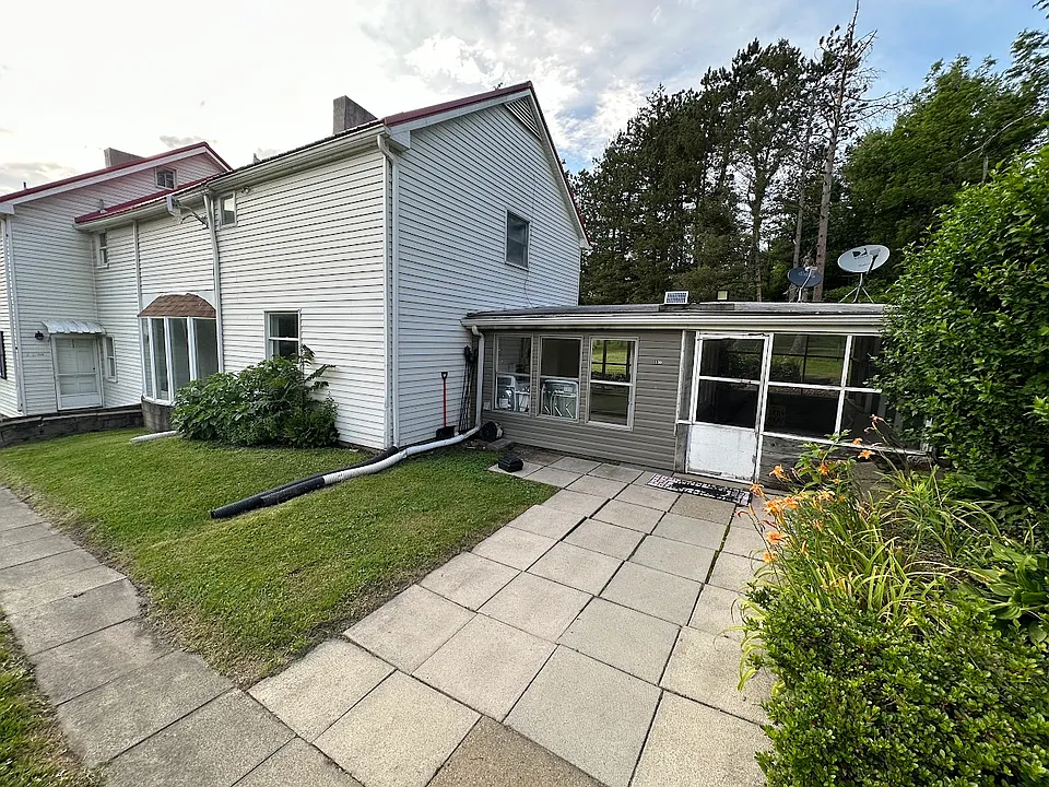 130 Auction Barn Rd #A