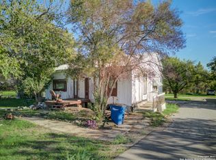 2247 Morningside Dr, New Braunfels, TX 78130
