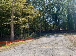 5333 Ridgewood Hills Dr, Williamsburg, VA