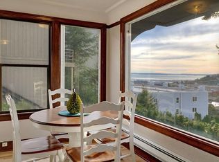 2265 12th Ave W APT 2, Seattle, WA 98119