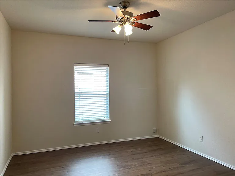 1013 Camp Verde Dr — Photo 16