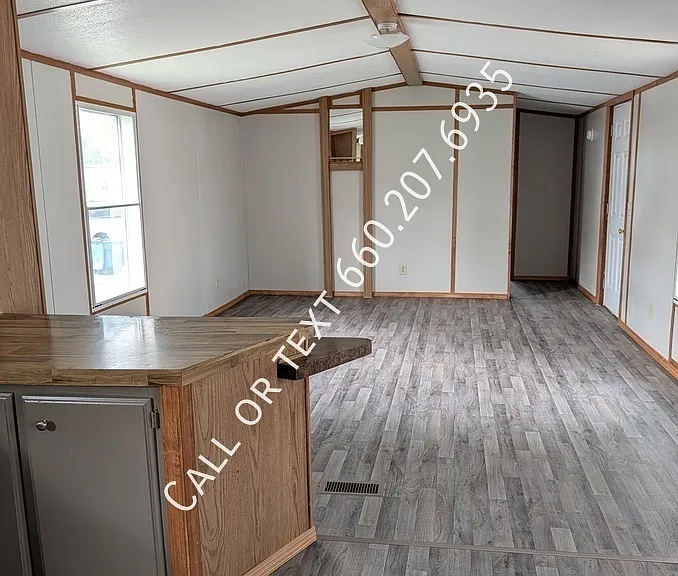 913 N Taylorville Blvd #32 — Photo 9