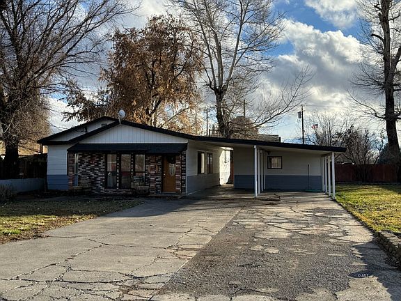 3rd image of 209 E 2nd St