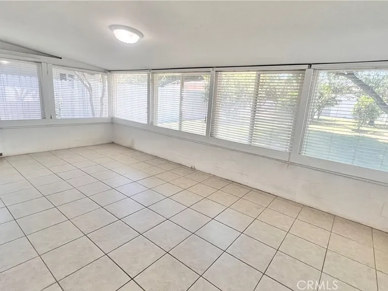 25587 Lane St — Photo 13