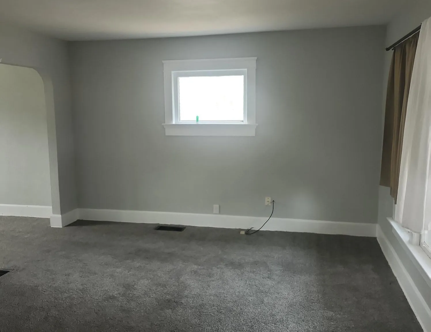 3 bed, 1144 sqft, $1,350 — Photo 2