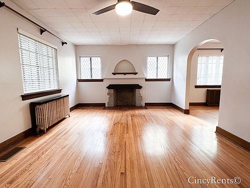 3rd image of 3531 Michigan Ave #1