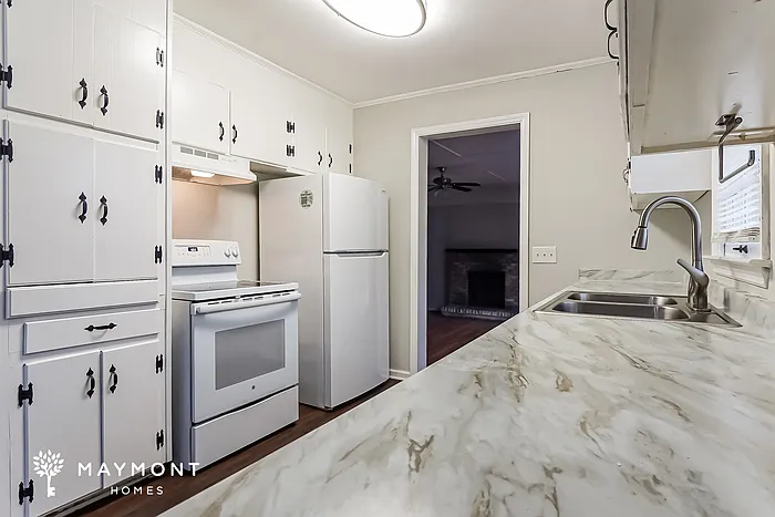3 bed, 1.5 bath, 1629 sqft, $1,595 — Photo 4