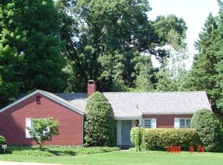 136 Oakville Rd, Beaver Falls, PA 15010