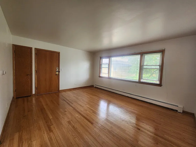 8926 N Wisner St #2 — Photo 5