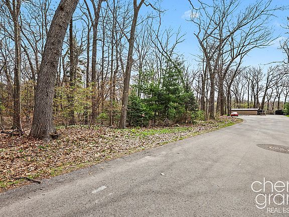 2nd image of 7406 Ravine Dr NE