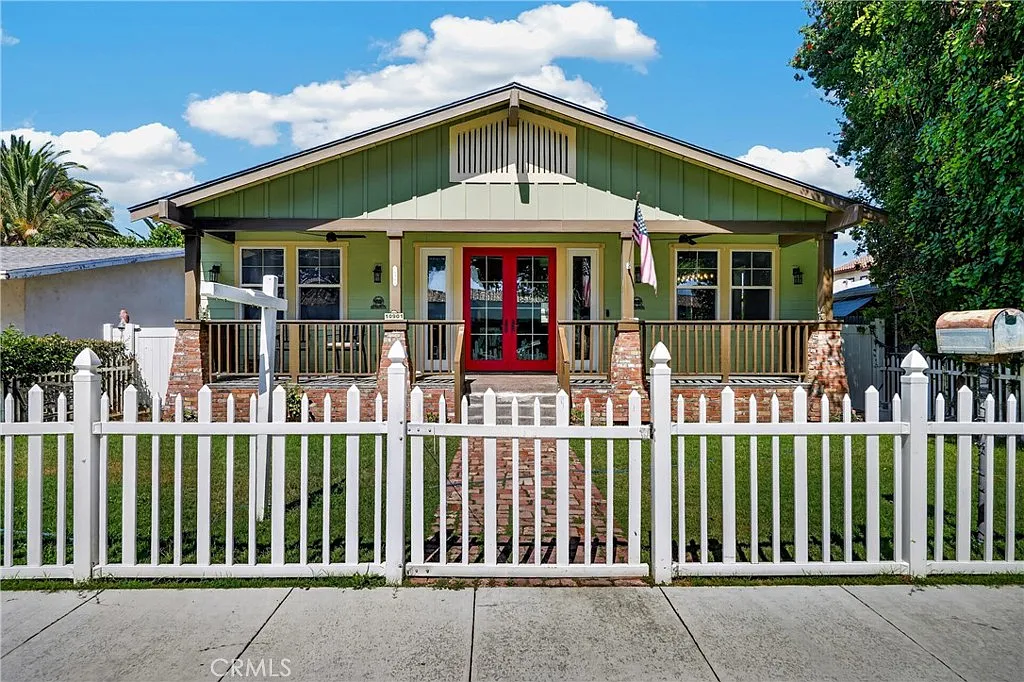 4 bed, 1936 sqft, $5,500 — Photo 2
