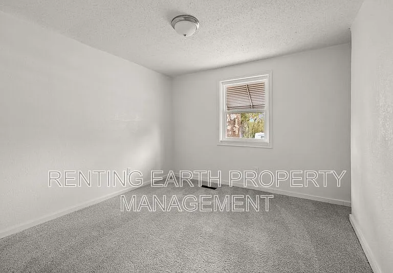 1893 Princeton Ct SW — Photo 13
