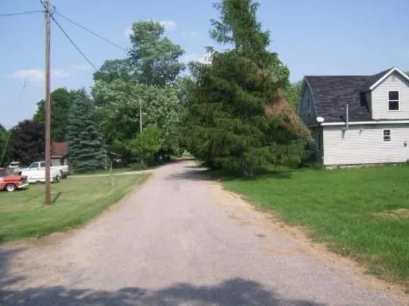 7845 South St, Carson City, MI 48811