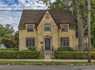 60 French Rdg, New Rochelle, NY 10801