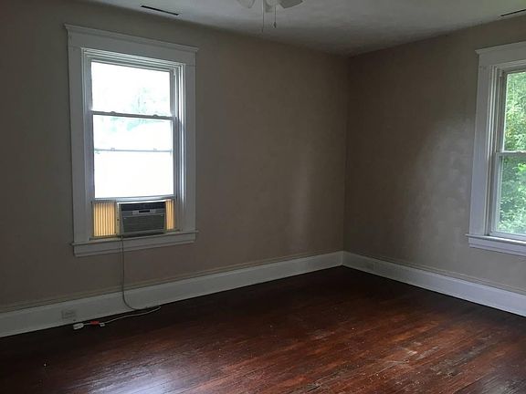 4th image of 430 W Otterman St #2