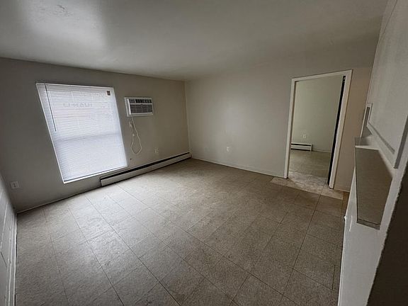 5th image of 911 Rogers Pl