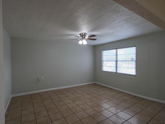5th image of 22 N Lincoln Ave