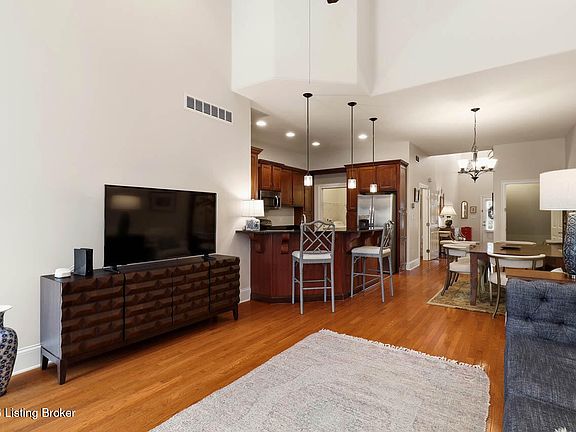 2nd image of 10202 Dorsey Pointe Cir
