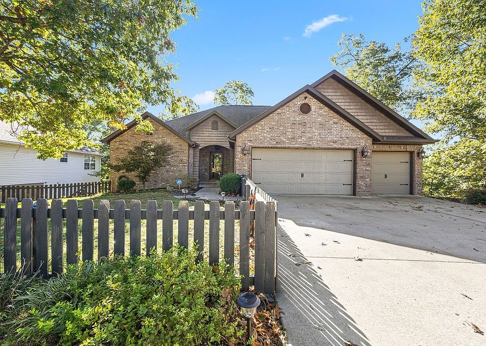 1st image of 63 Merritt Dr