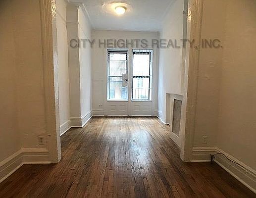 2nd image of 211 E 10th St APT 1