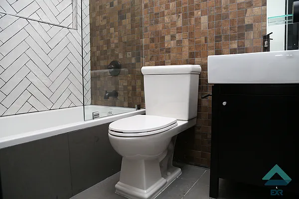 Rented by EXR | media 30