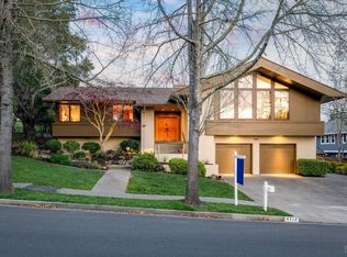 4712 Hillsboro Cir, Santa Rosa, CA 95405