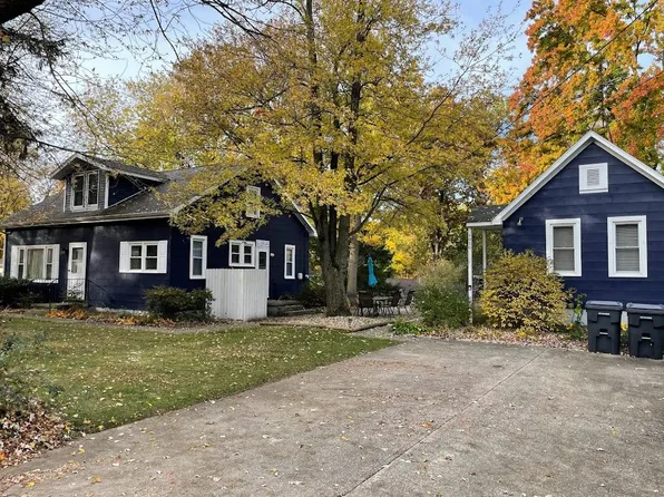 4862 Michigan Ave, Stevensville, MI 49127