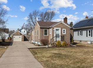 571 Grove St, Neenah, WI 54956