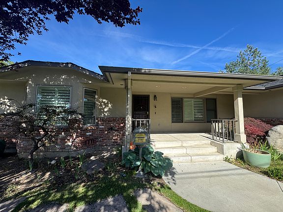 4th image of 255 Circle Dr