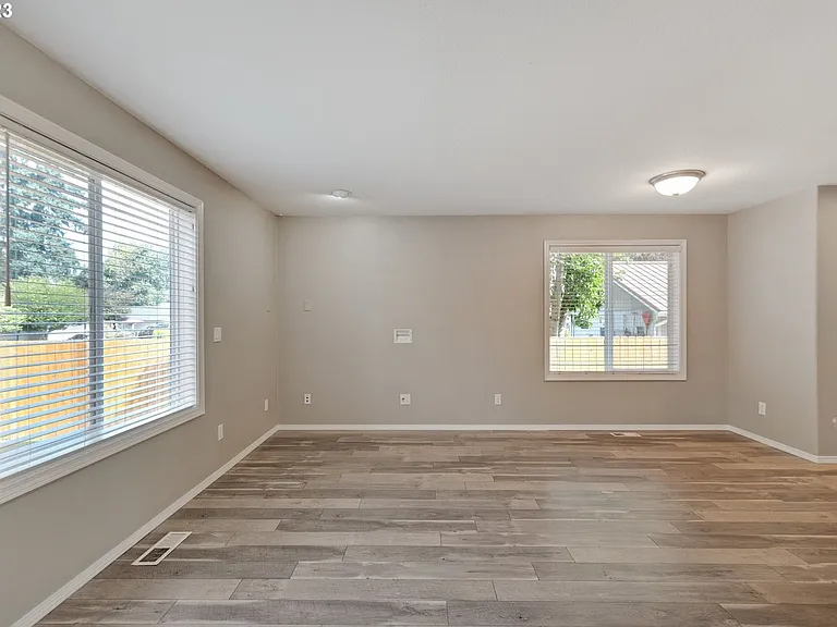 773 N Pine St — Photo 9