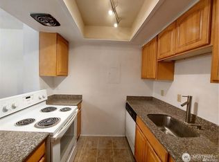 Bellevue Manor, Bellevue, WA 98007