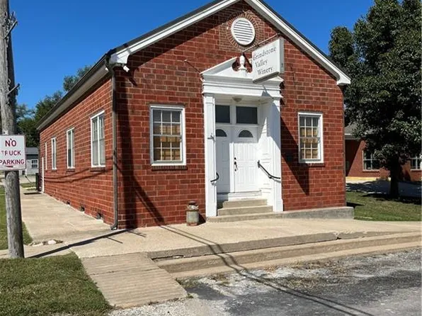 595 Clinton Ave, Osborn, MO 64474