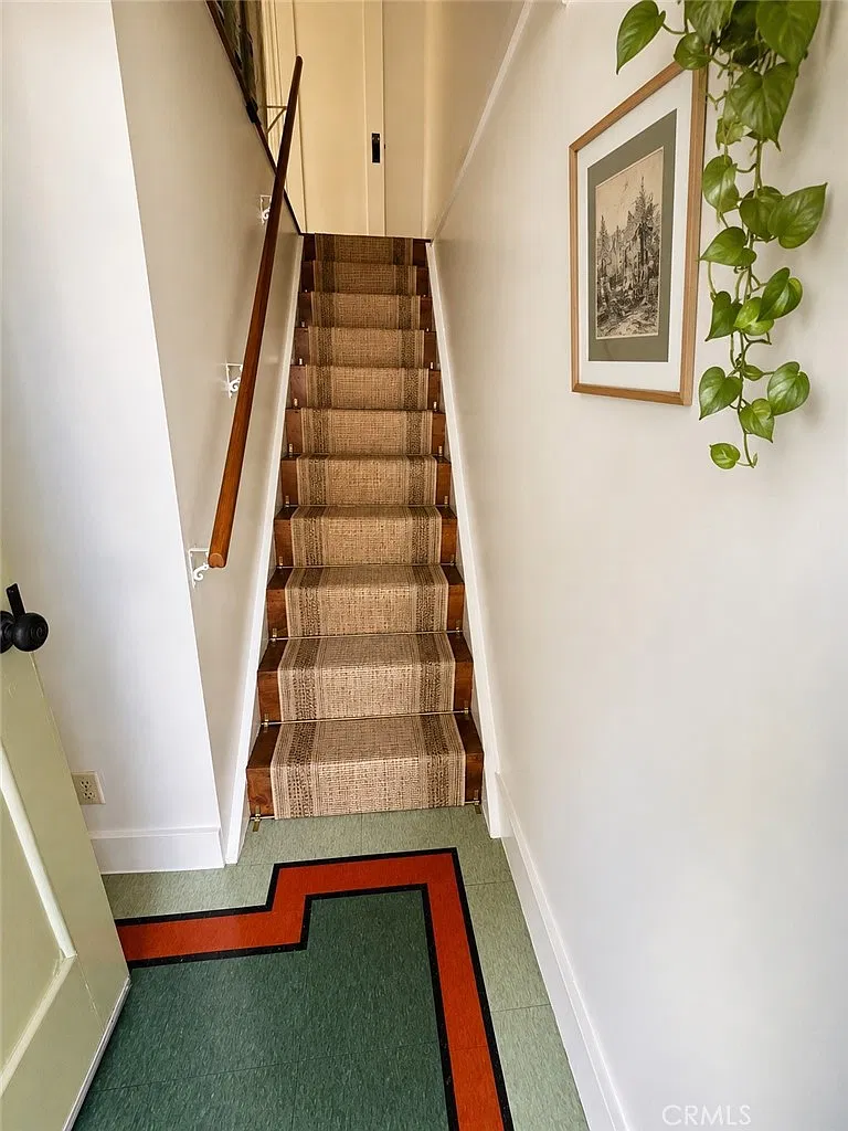 Studio, 440 sqft, $1,850 — Photo 3