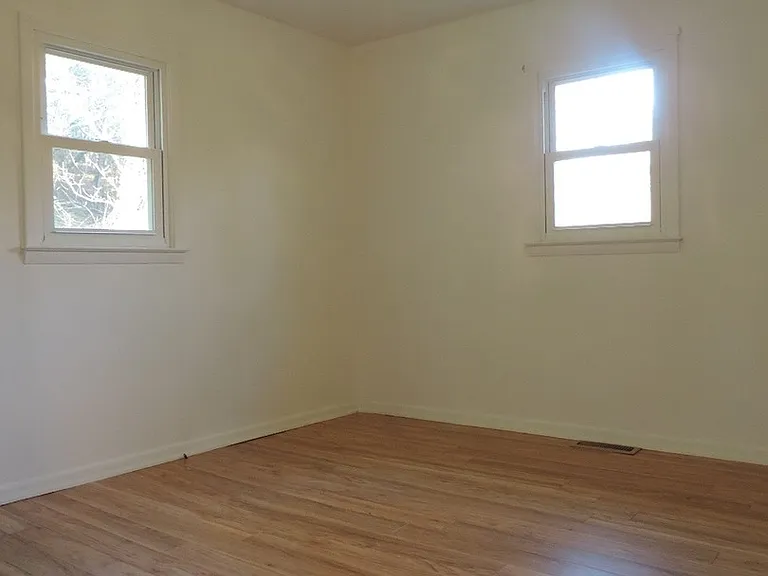 282 Hill Dr — Photo 16