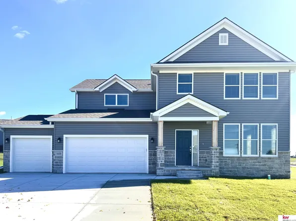1620 Osage Ranch Cir, Plattsmouth, NE 68048