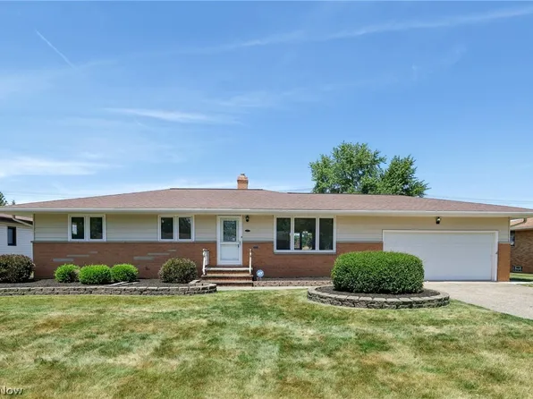 13736 Cherokee Trl, Middleburg Heights, OH 44130