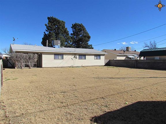 3rd image of 1837 N Steven Dr